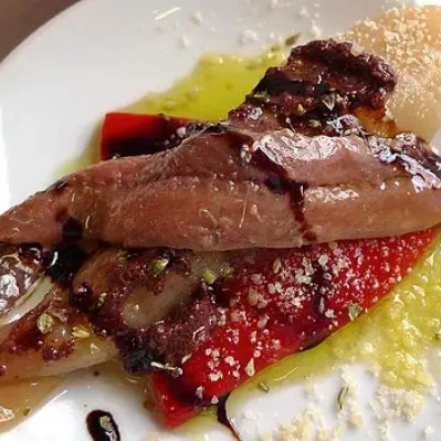 anchoa y pimiento
