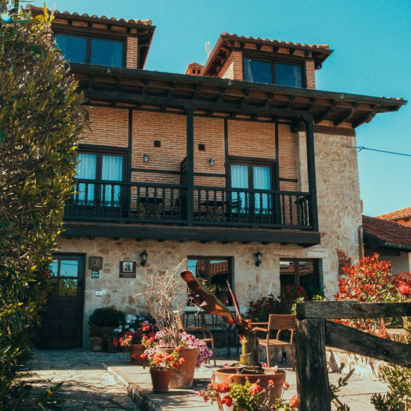 fachada posada de somo 2